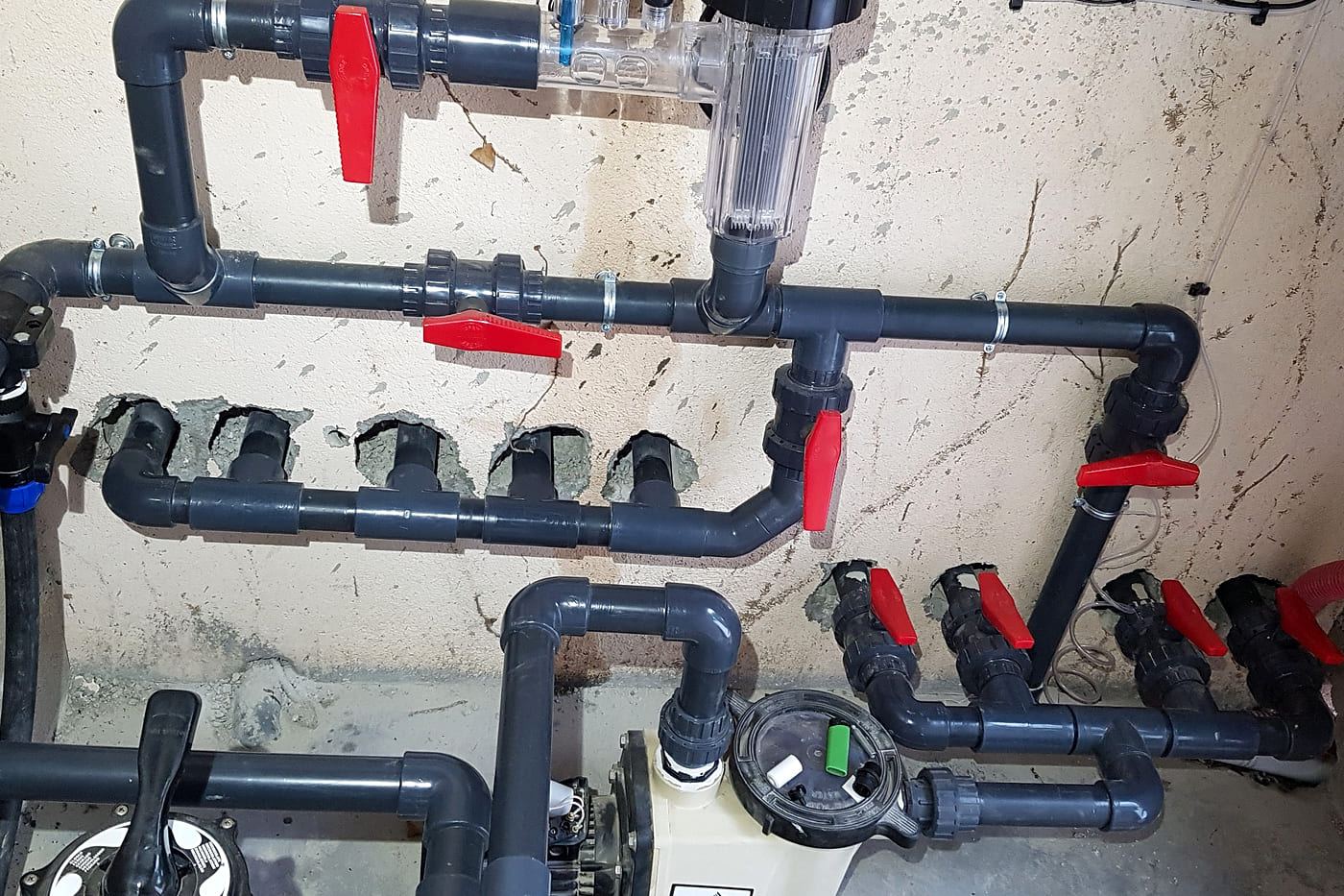 Collecteur de vannes d'une piscine à Pézilla-la-Rivière